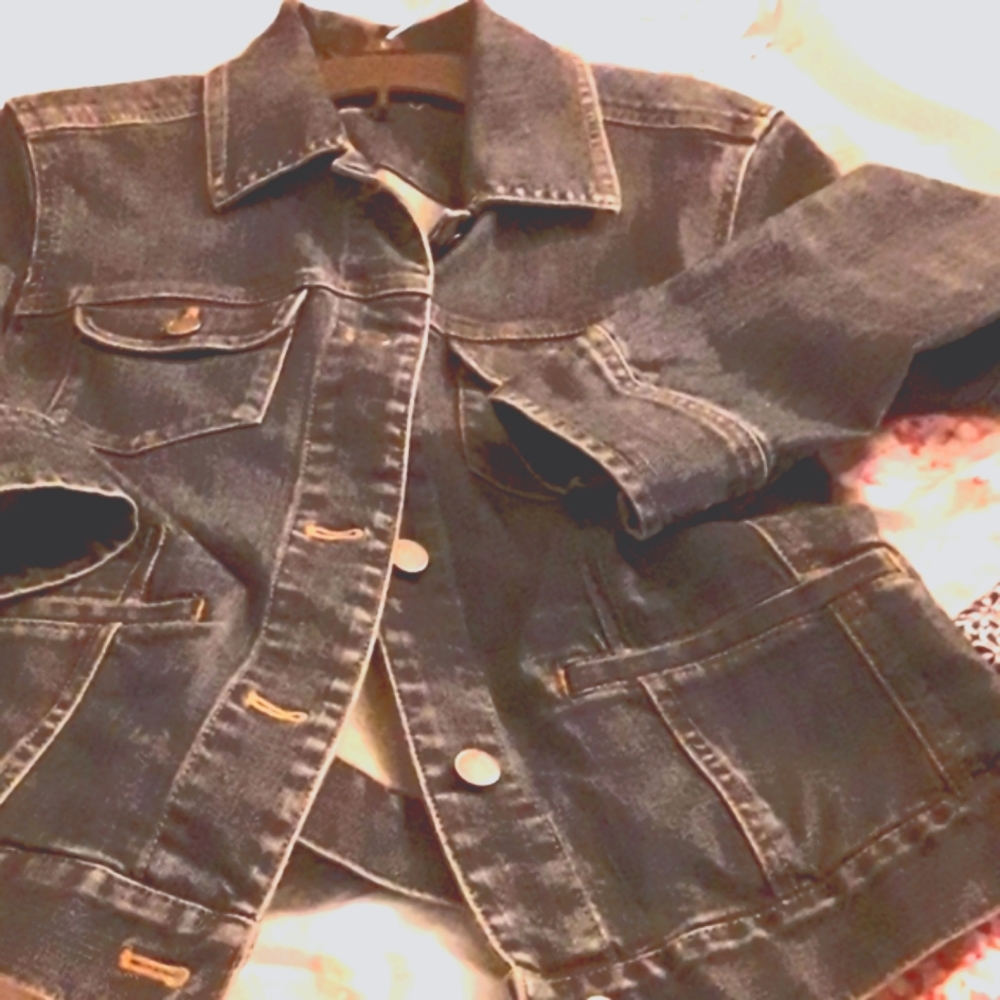 J. Jill S Jean jacket. Slimming cut. Excellent.